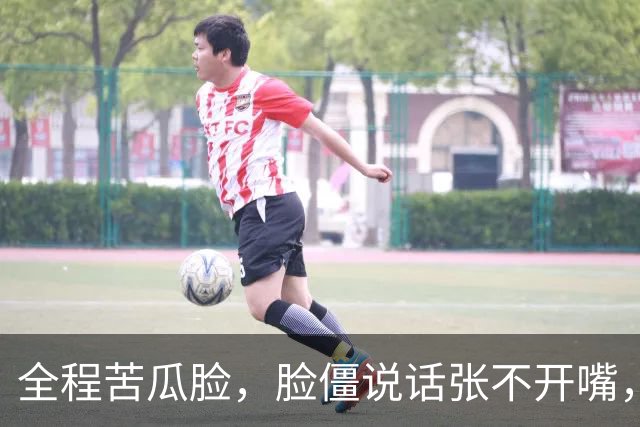 全程苦瓜脸，脸僵说话张不开嘴，老戏骨李乃文都带不动这个拖油瓶